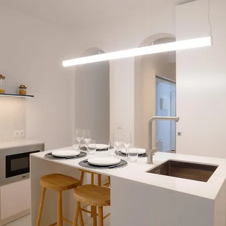 Charming 1-bedroom In The Heart Of Graca | By Airnest * Lisboa