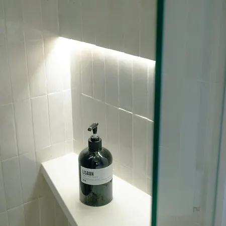 Charming 1-bedroom In The Heart Of Graca | By Airnest Apartman Lisboa