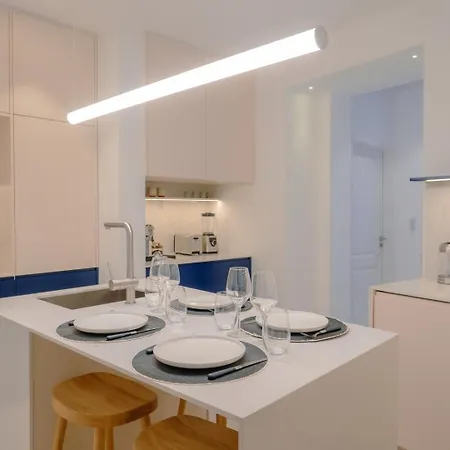 Charming 1-bedroom In The Heart Of Graca | By Airnest Lägenhet