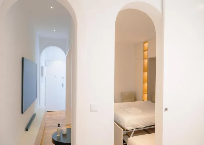 شقة Charming 1-bedroom In The Heart Of Graca | By Airnest Lisboa
