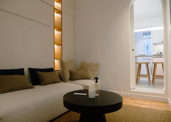 شقة Charming 1-bedroom In The Heart Of Graca | By Airnest Lisboa