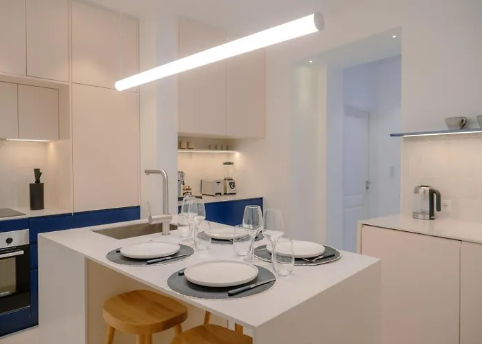 Charming 1-bedroom In The Heart Of Graca | By Airnest شقة